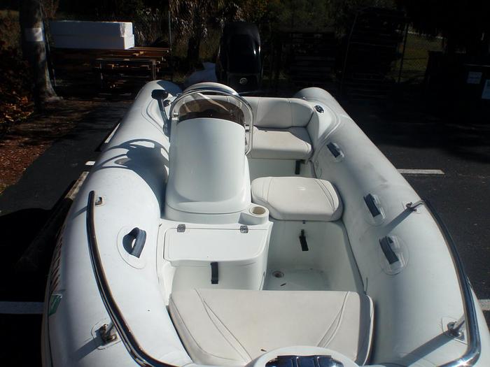 Used 2014 Mercury Amanzi 350