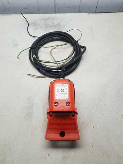 Used ATLAS FOOT SWITCH 936-SWN
