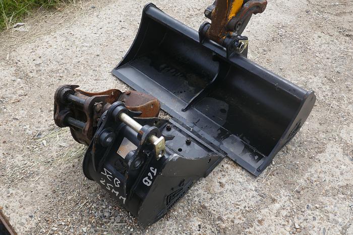 Used 2015 JCB 8018 CTS