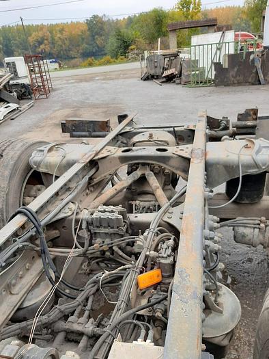 Gebruikt 1999 MERCEDES BENZ 2540 6x2 chassis, 3 pedals , spring in the front