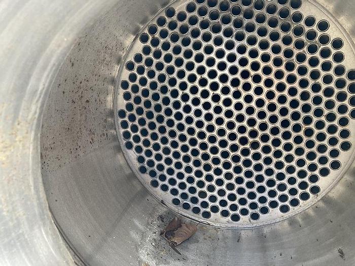 Used Used Perry 809 sq. ft. stainless steel shell and tube heat exchanger