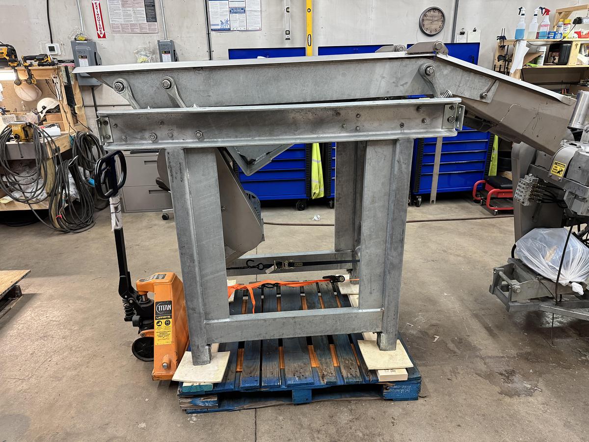 Used 2015 A&K Development Company Sweet Corn Husker Series II