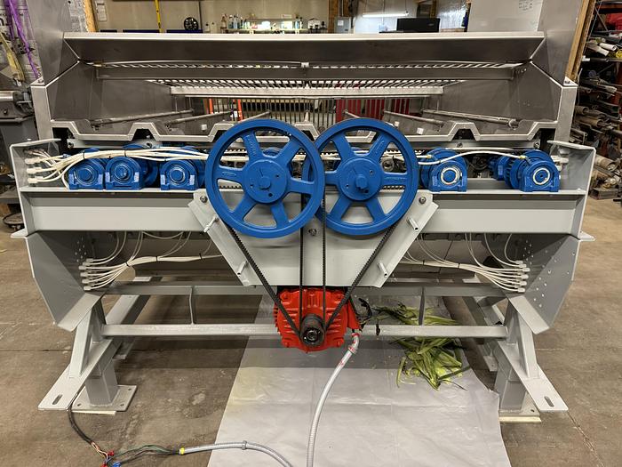 Used 1998 Hughes Equipment Co. 12 Lane Power Sweet Corn Husker & Vibratory Feeder 032-4941D