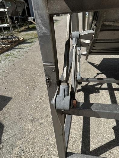 Used Magnuson Engineering Shufflo Feeder and Slicer 54" Wide