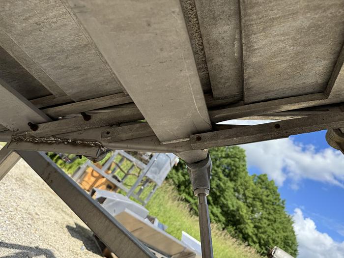 Used Magnuson Engineering Shufflo Feeder and Slicer 54" Wide