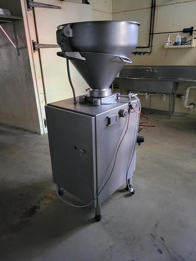 Used 2021 Handtmann Handtmann VF 608-P Vacuum Filler with Filling, Portioning & Linking F608-P/45892