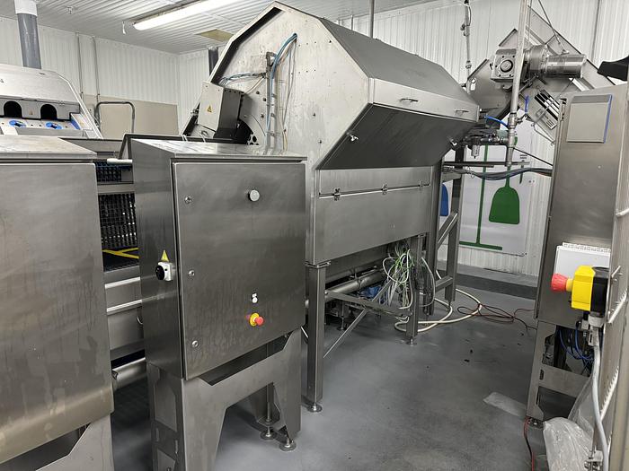 Used 2017 JBT FINTON Sweet Bell Pepper Coreing Machine 2016115/320