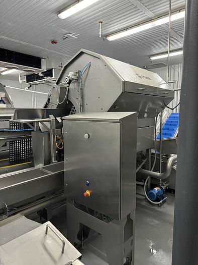 Used 2017 JBT FINTON Sweet Bell Pepper Coreing Machine 2016115/320