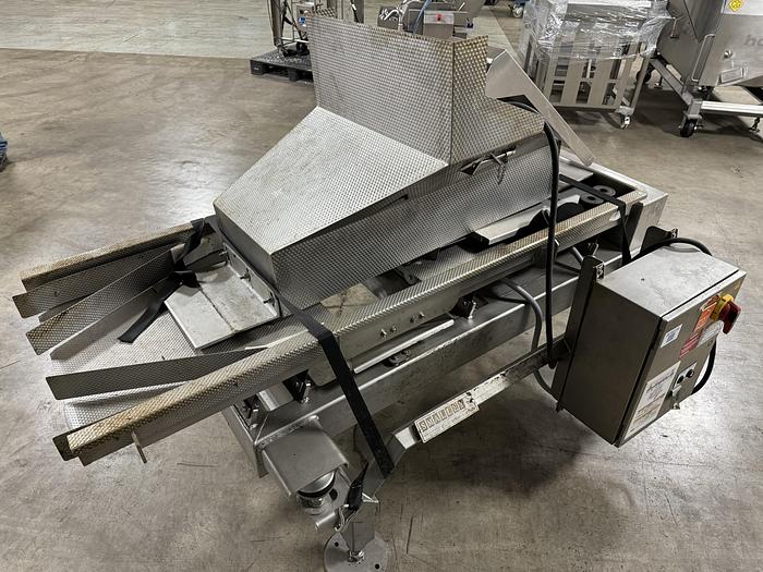 Used 2001 Samlley Vibratory Conveyor