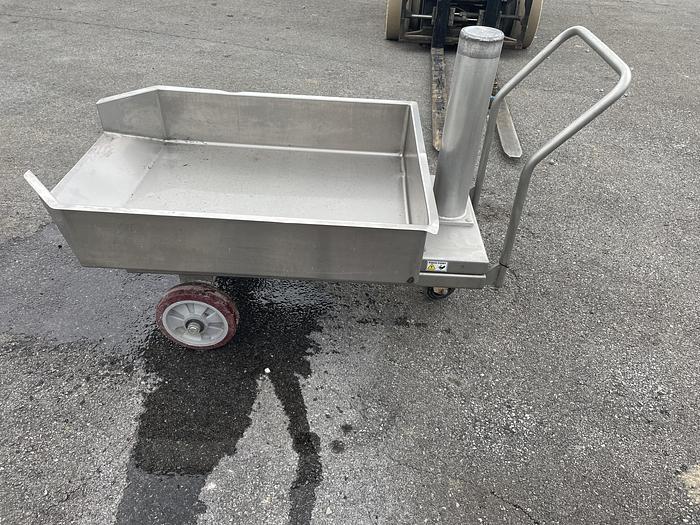Used 2022 UltraSource Elevating Offal Cart