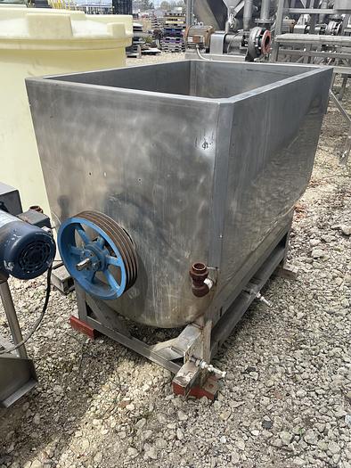 Used Sani Tanks Aggitated Mixer Hopper