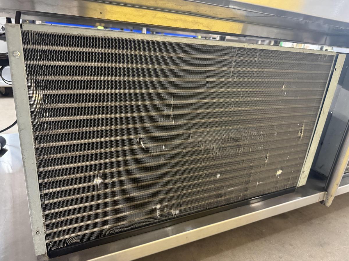 Used 2016 Leslie Fisher Engineering Inc. Stainless Steel Chiller Table