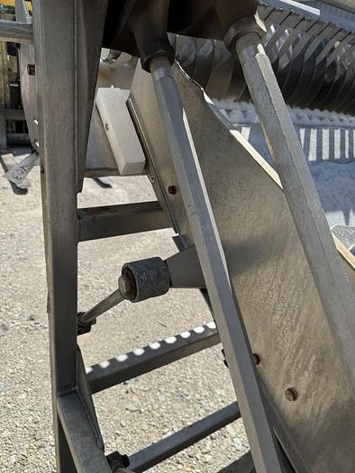 Used Magnuson Engineering Shufflo Feeder and Slicer 54" Wide