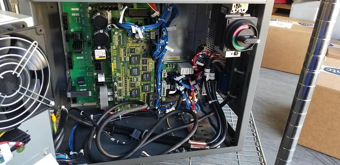 Used FANUC LR MATE 200iD 6 AXIS CNC ROBOT WITH R30iB CONTOLLER