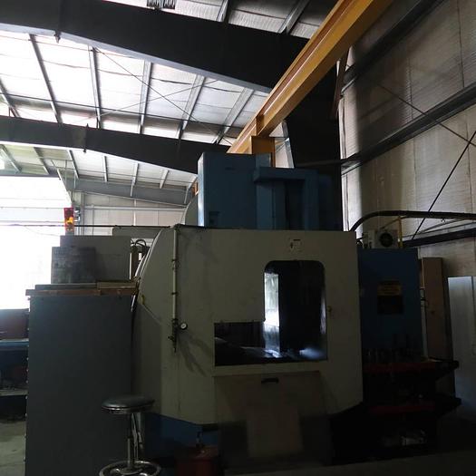 Used 2001 SUPERMAX YCM-V146B Milling Machine