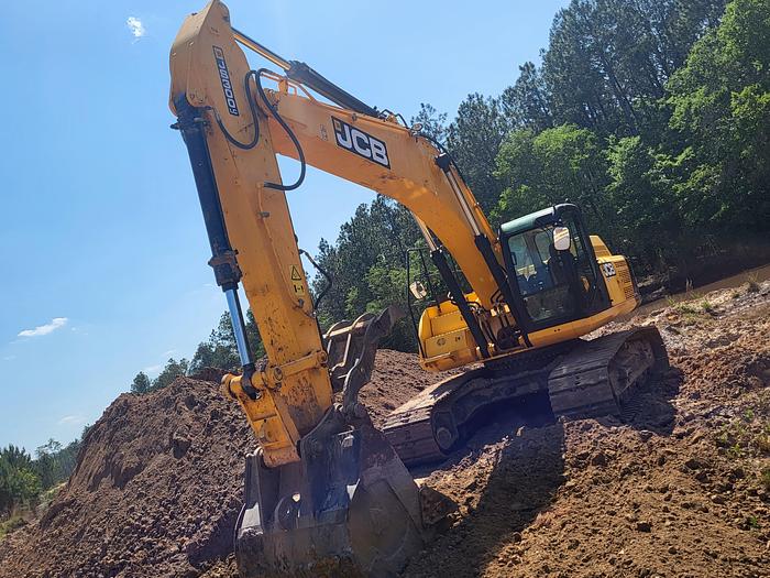 Used 2017  JCB 300LC 