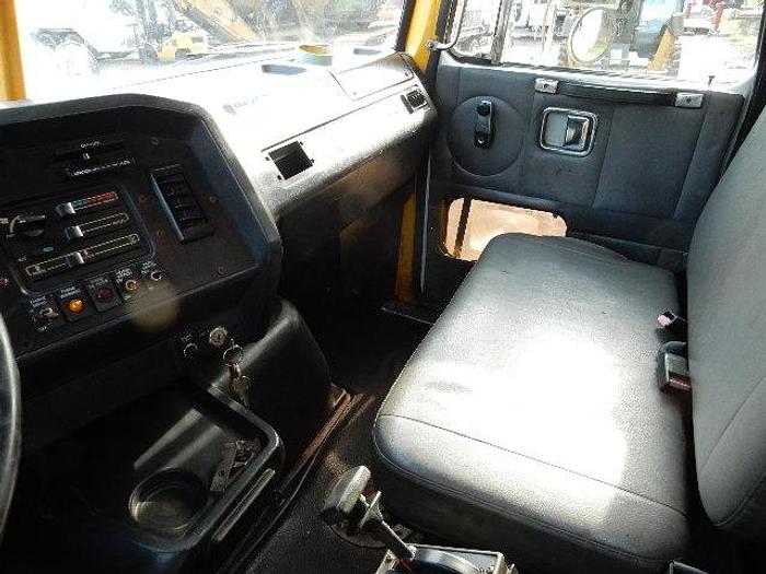 Used 1999 Volvo WG-64-T