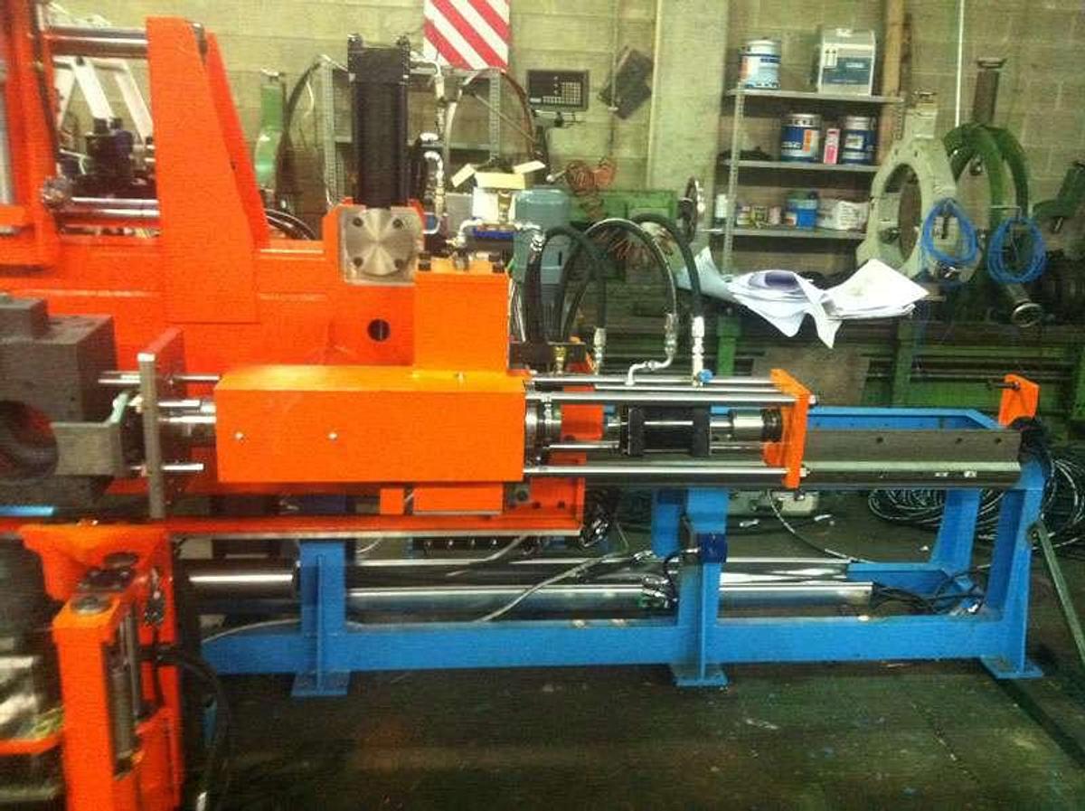 Usato P5M/S1 Lineare con attrezzatura superiore