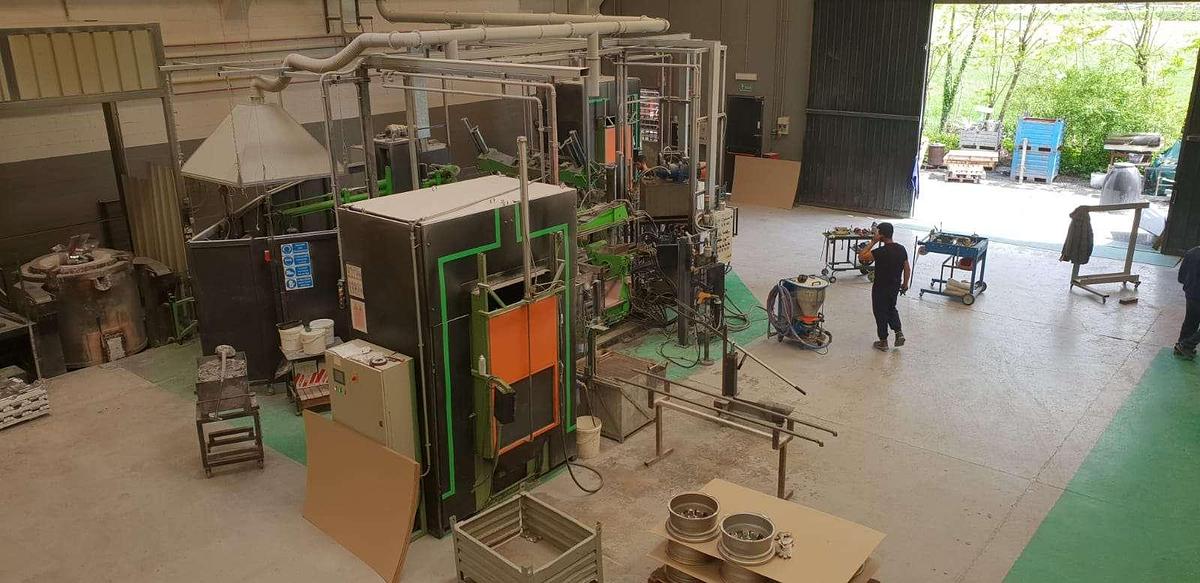 Usato Isola di colata automatica a gravità per ruote sino a 20″ con robot di colata