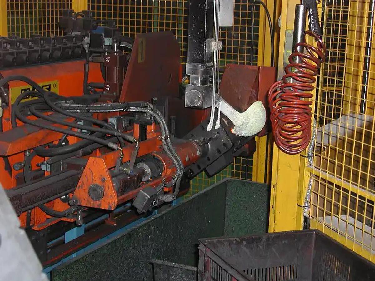 Usato Punto di colata Automatico per Ottone con 2 P2 lineari – Solo colata Frontale