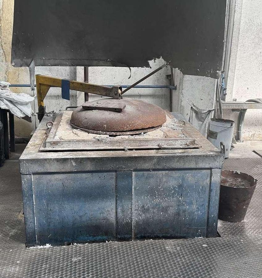 Usato FORNO A CROGIOLO ELETTRICO A RESISTENZE – CESANA 80 Kw