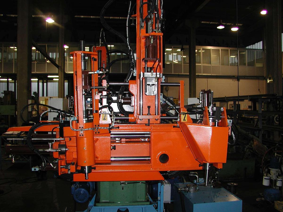 Used Double Rotary Machine with Upper Equipment and Casting Robot