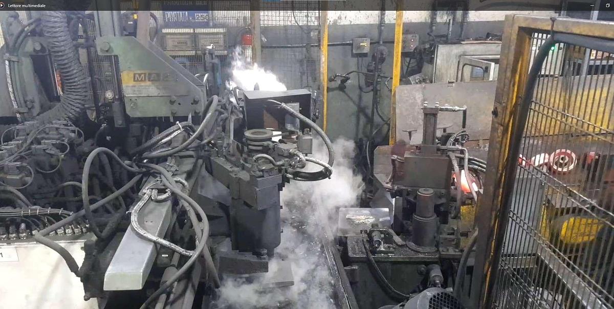 Used Double Rotating Machine with casting robot