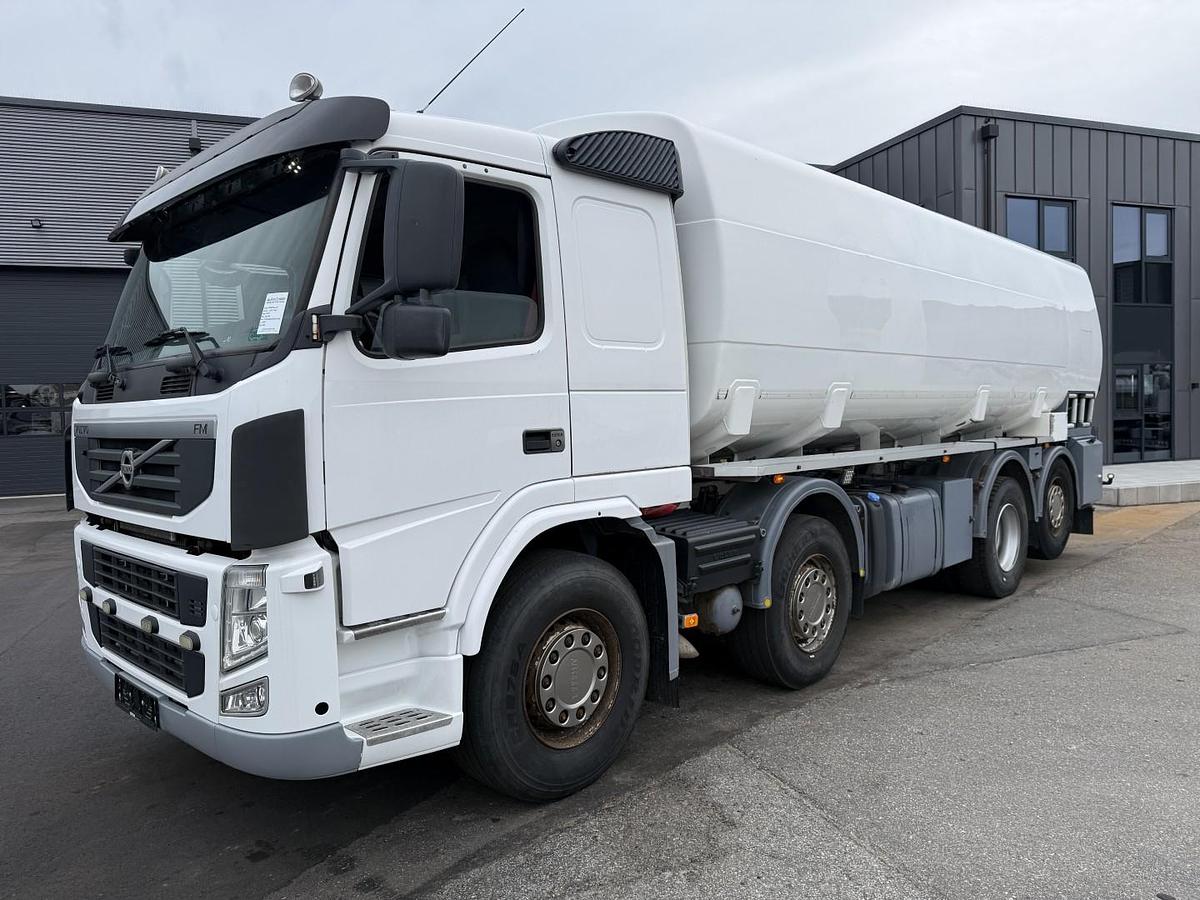 God Volvo FM460 8x2*6 24.125 l. ADR Tank
