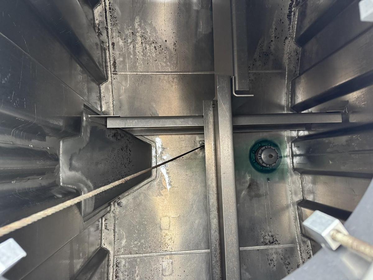 God 2000 HMK Bilcon TP-200 2 akslet 22000 L ADR tank 4 Rum