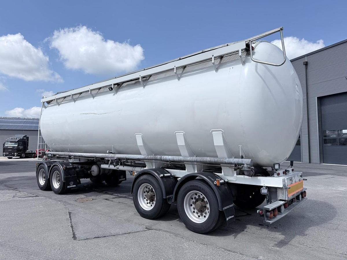 Meget god HMK Bilcon 30 t. 42 m3 Silo tank 6 rum