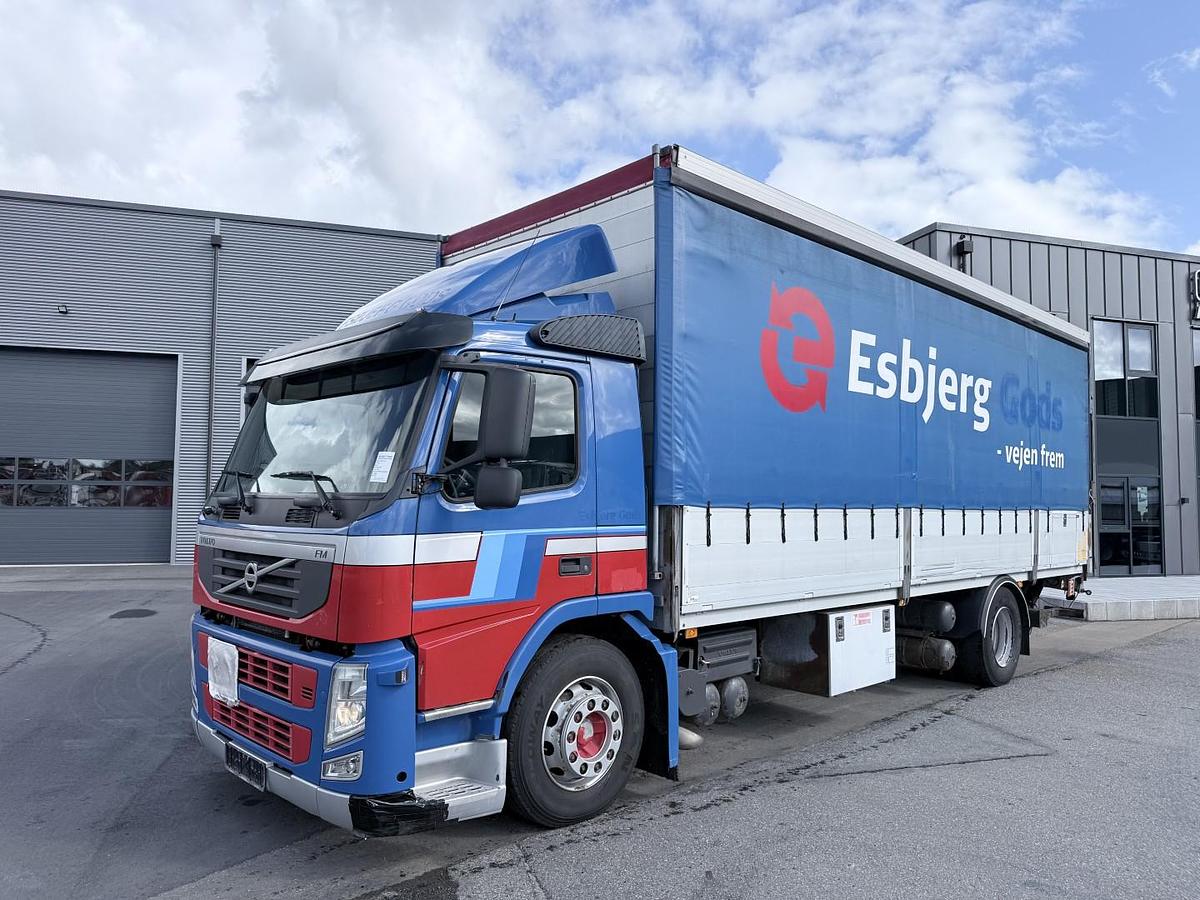 God Volvo FM 330 7,7 m 4x2 Fragtlad & lift