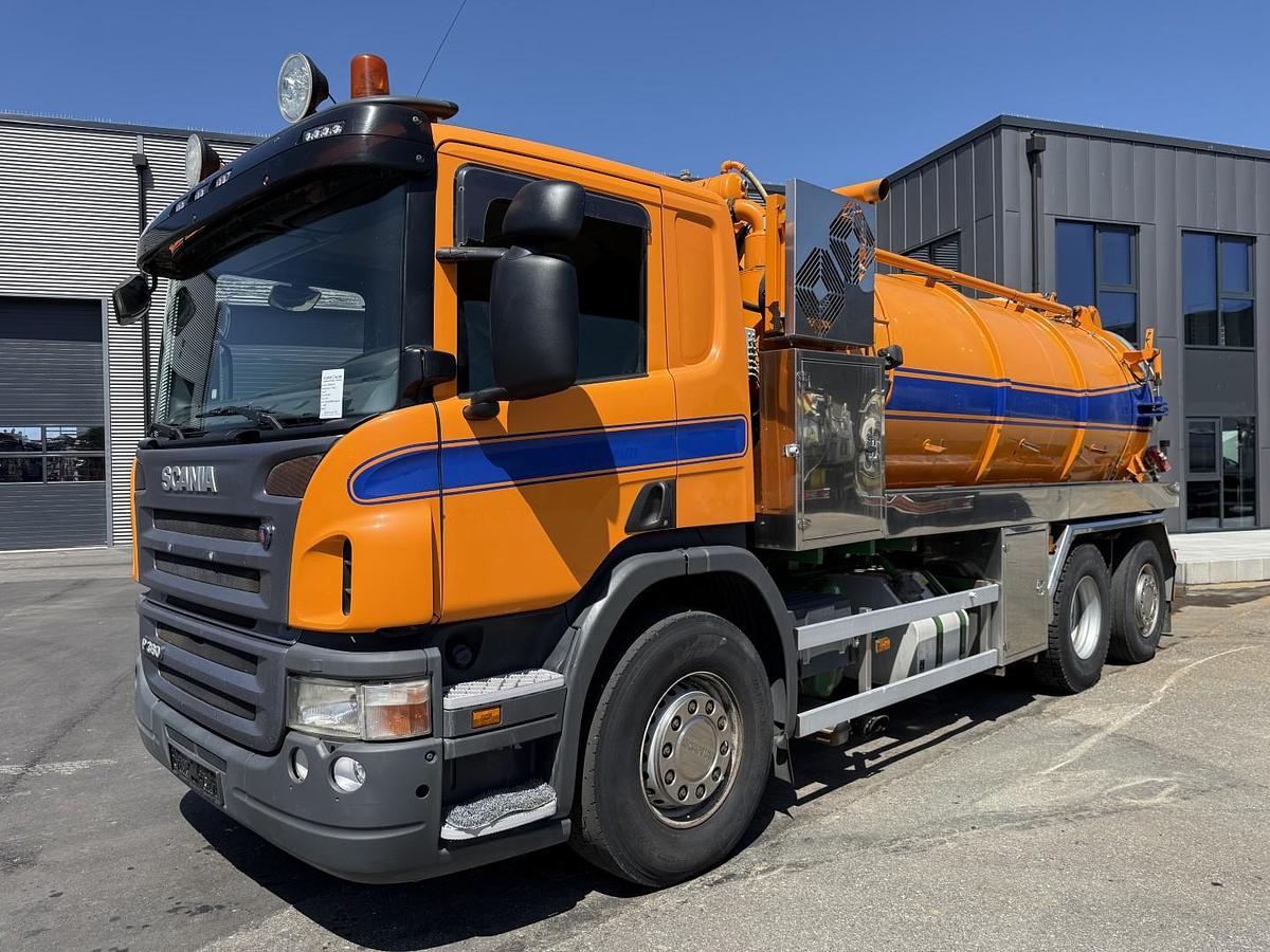 Meget god Scania P360 6x2*4 12.500 l. Korp & Son