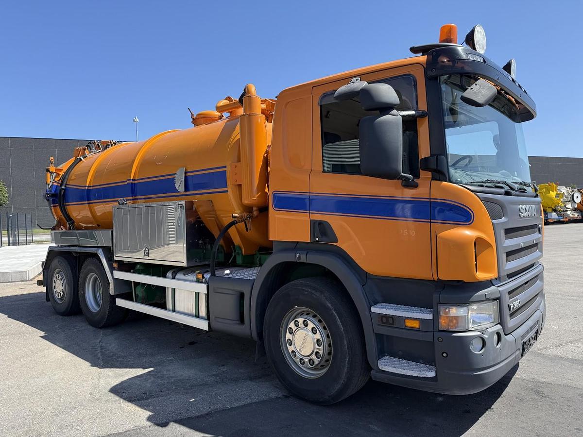 Meget god Scania P360 6x2*4 12.500 l. Korp & Son