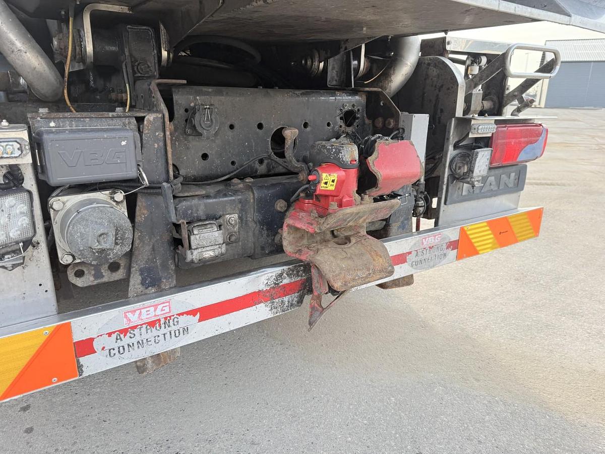 God 2007 MAN TGA 26.400 6x4 Moro 13.700 l. Rustfri