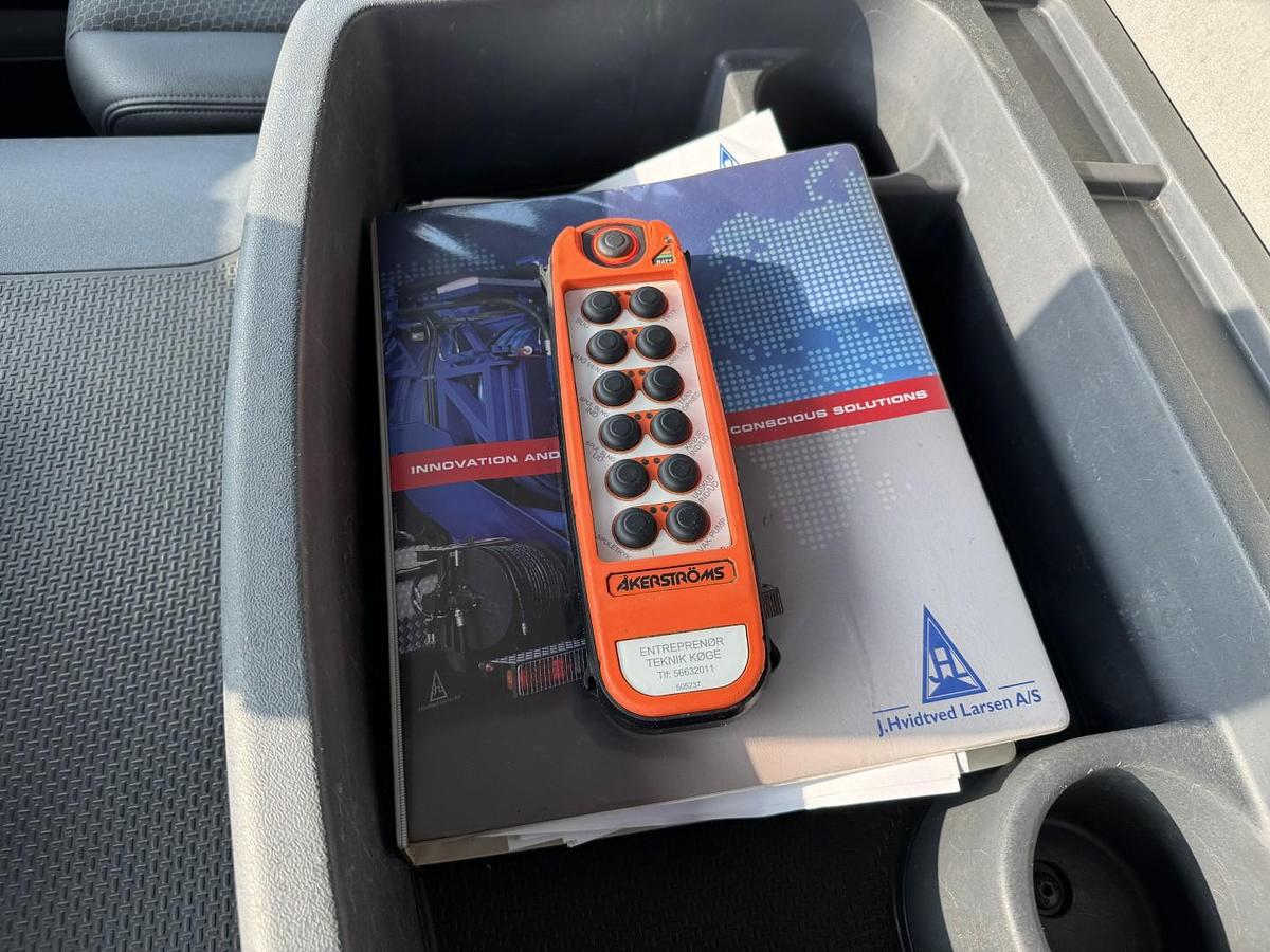 Meget god Scania P320 4x2 Hvidtved Larsen 7000 L Kombi