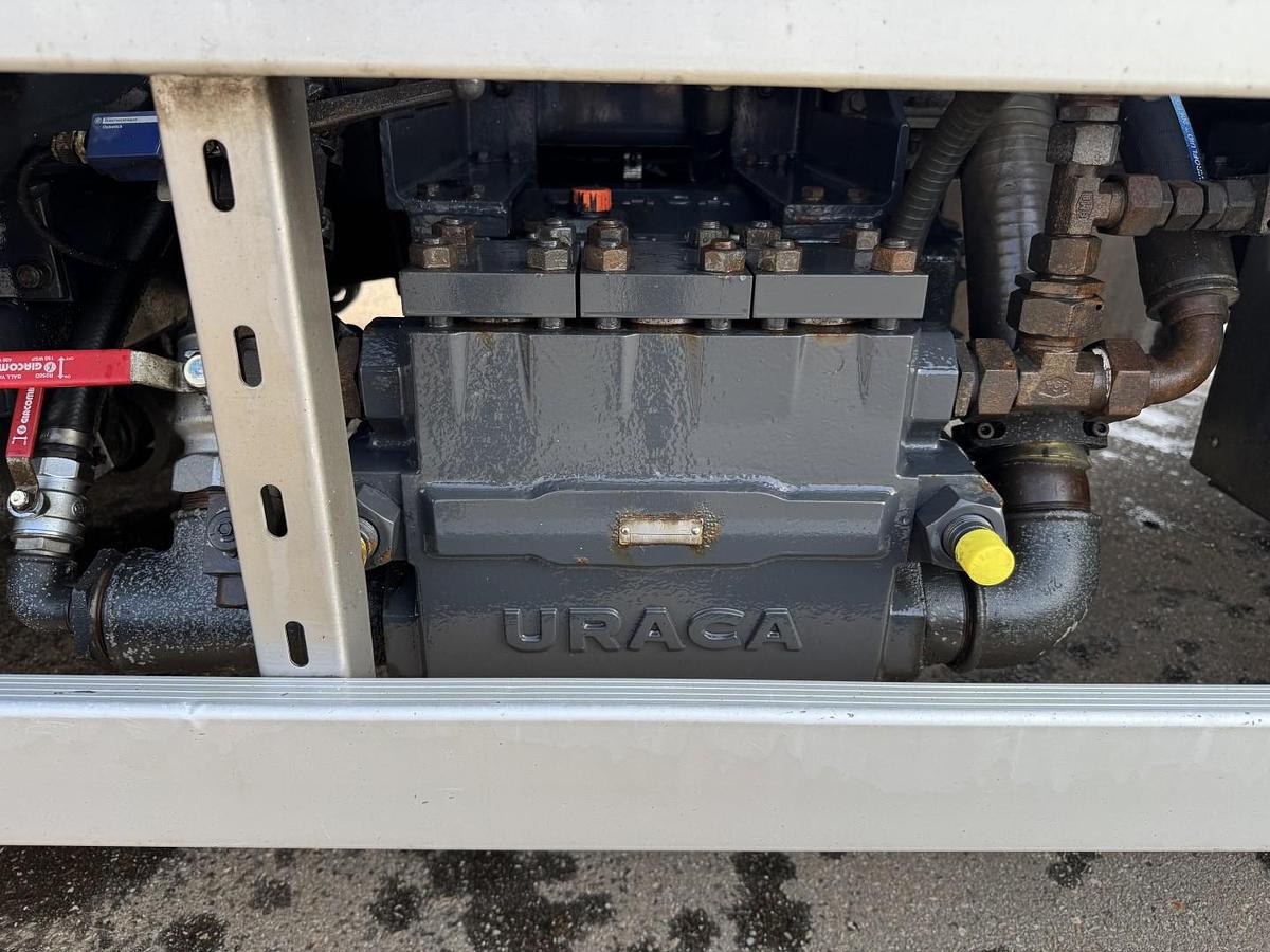 Meget god Scania P320 4x2 Hvidtved Larsen 7000 L Kombi