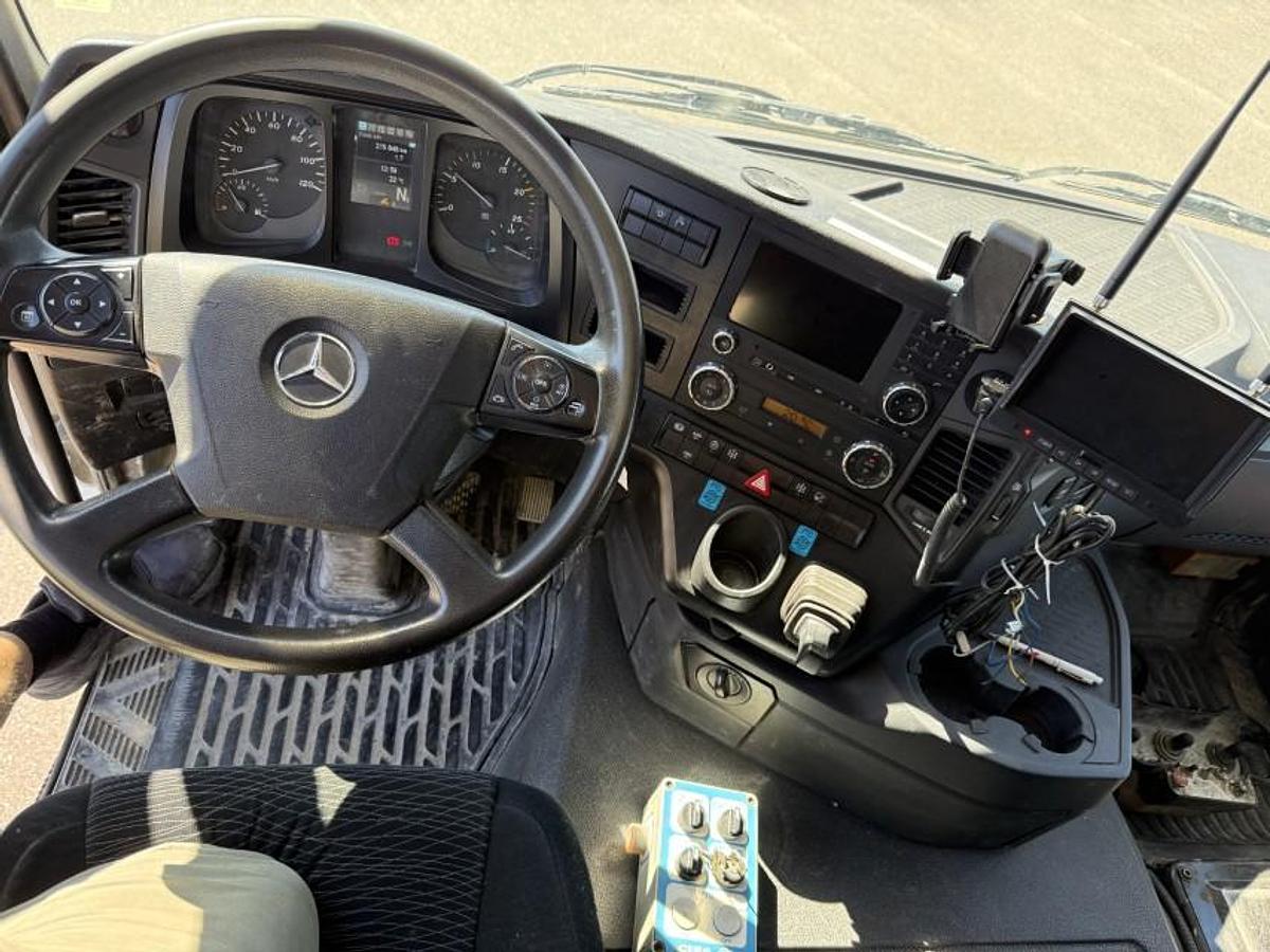 God Mercedes Arocs 3251 8x4 CIFA Magnum MK 28.4 L PUMI