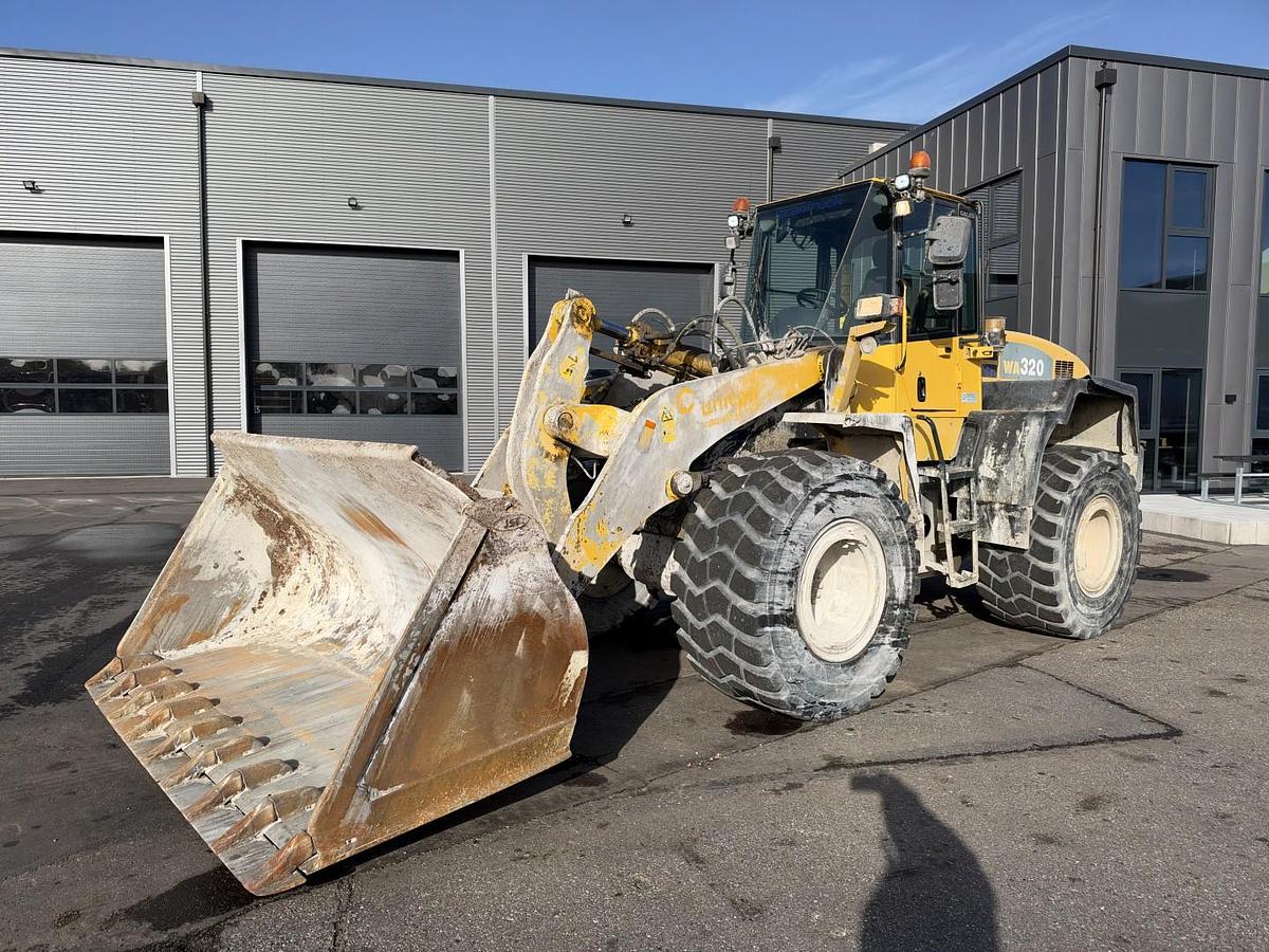 God 2004 Komatsu  WA320 4x4 15 t. Hjullæsser