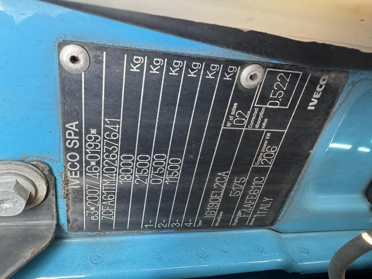 Meget god 2015 Iveco EuroCargo 180E28 4x2 Iglocar 7,60 m. Fuldsideåbning