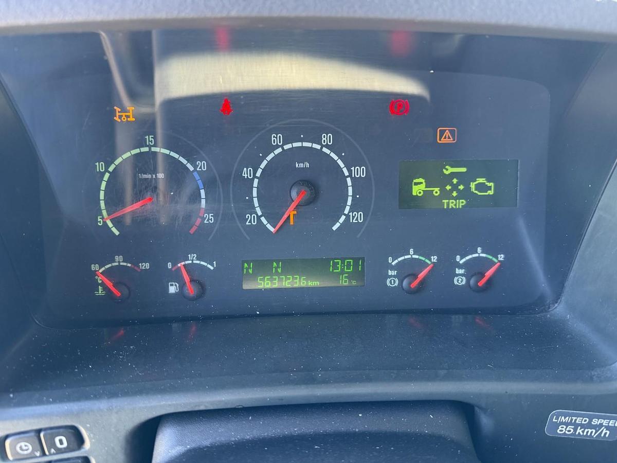 God 2005 Scania P310 4x2 Hvidtved Larsen Flexline 207