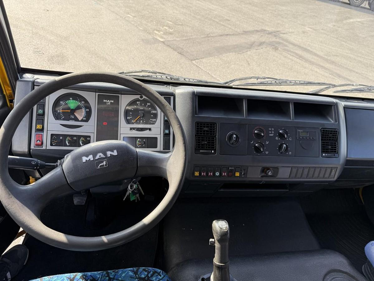 Used 2004 MAN LE 18.280 4x4 HMF 1563K3