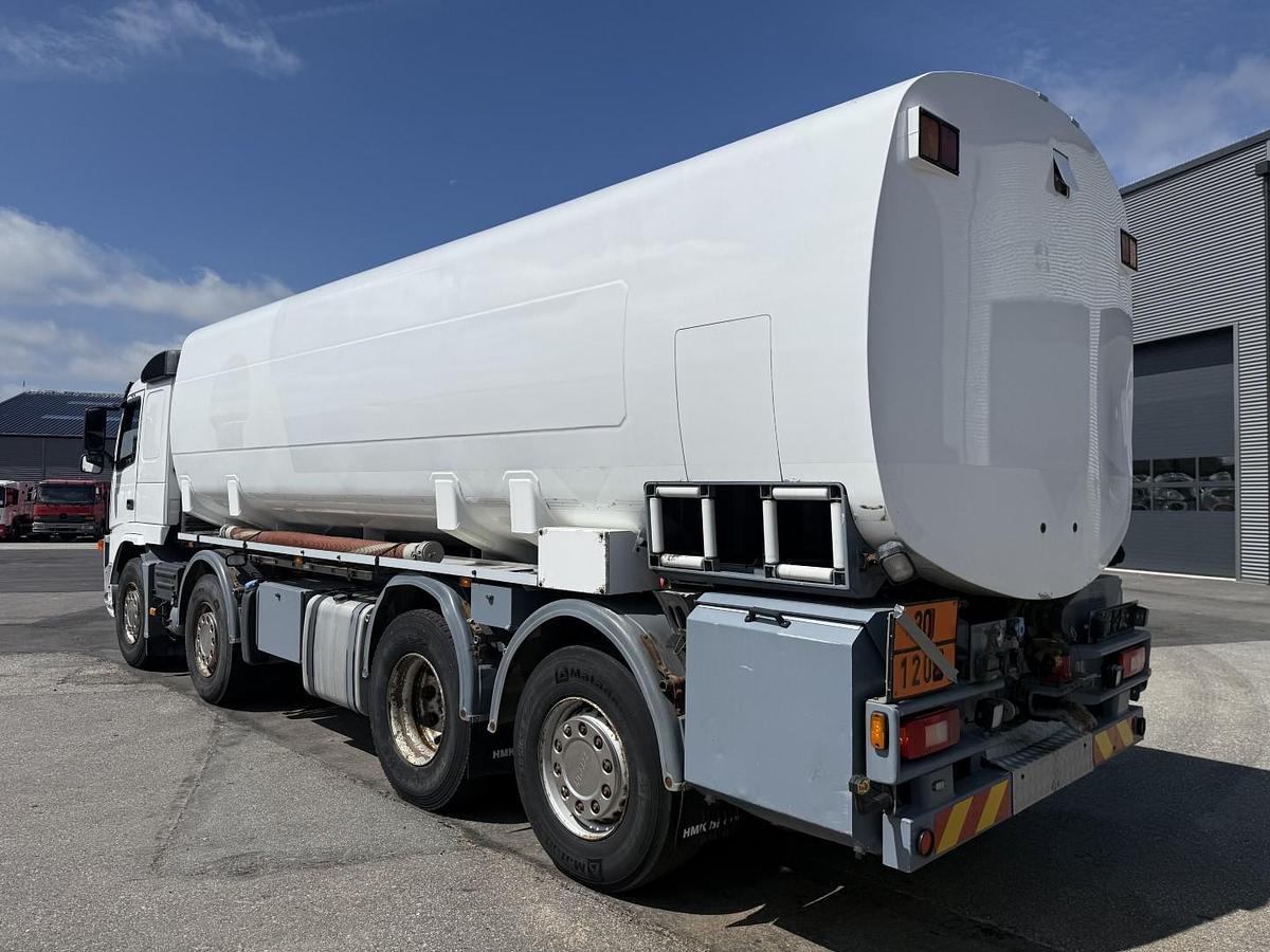 God Volvo FM440 8x2*6 24.000 l. ADR Tank