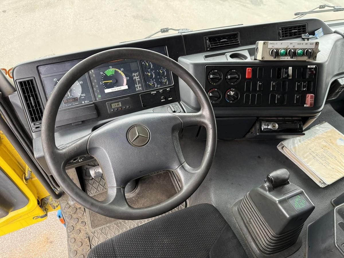 God 1999 Mercedes Actros 4140 8x4 KOKS MEGAVAC 8000 ADR 13.500 l. Rustfri stål