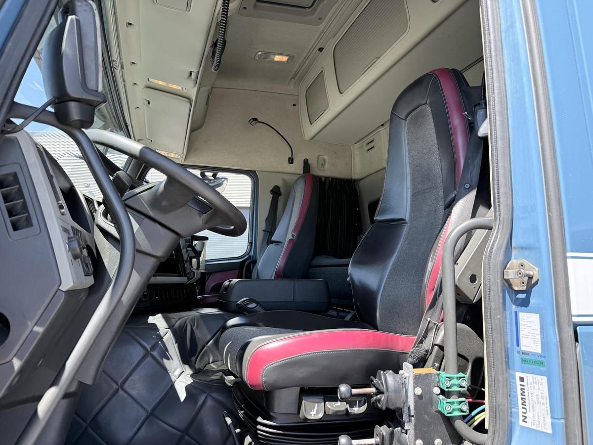 God Volvo FM 500 8x4 Pushertridem Tipbil