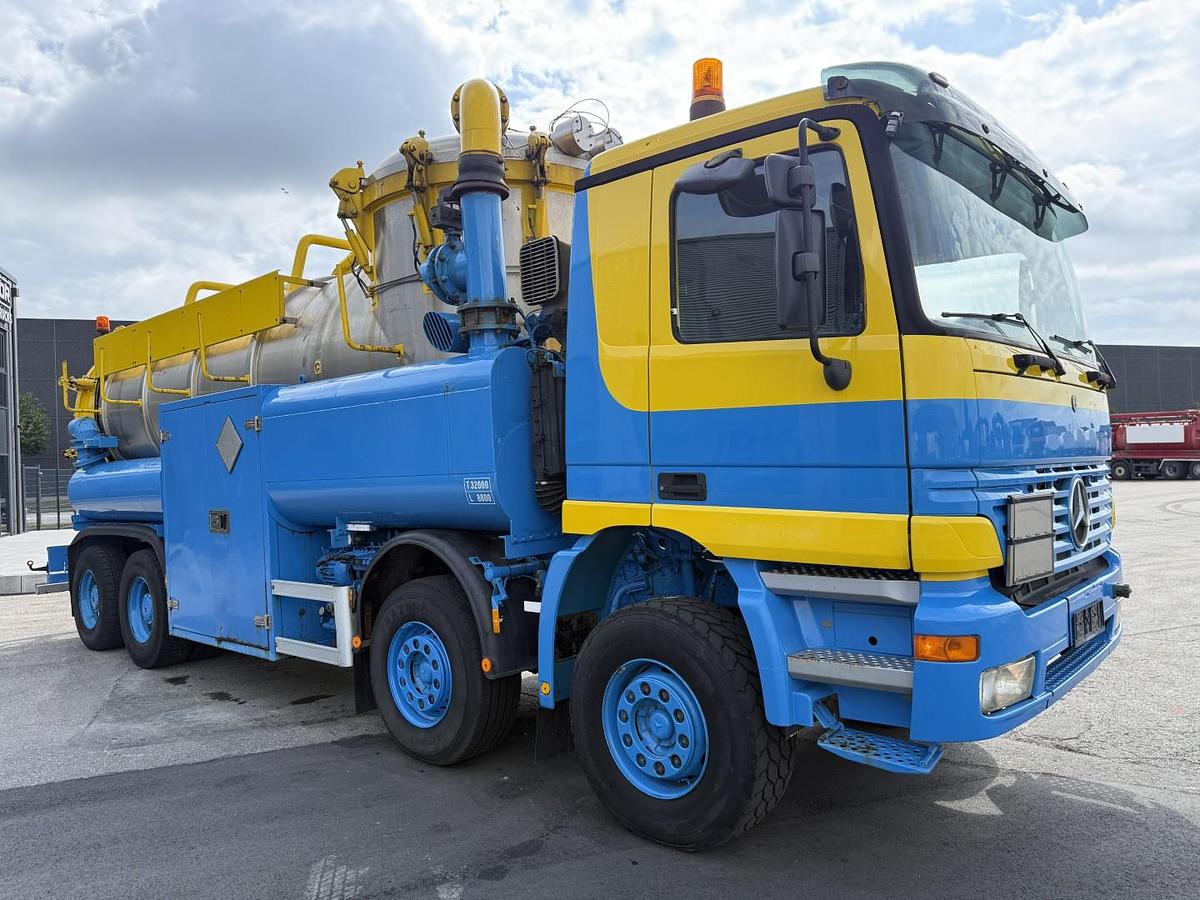 God MB Actros 4140 8x4 KOKS MEGAVAC 8000 ADR 13.500 l. Rustfri stål Tørsuger