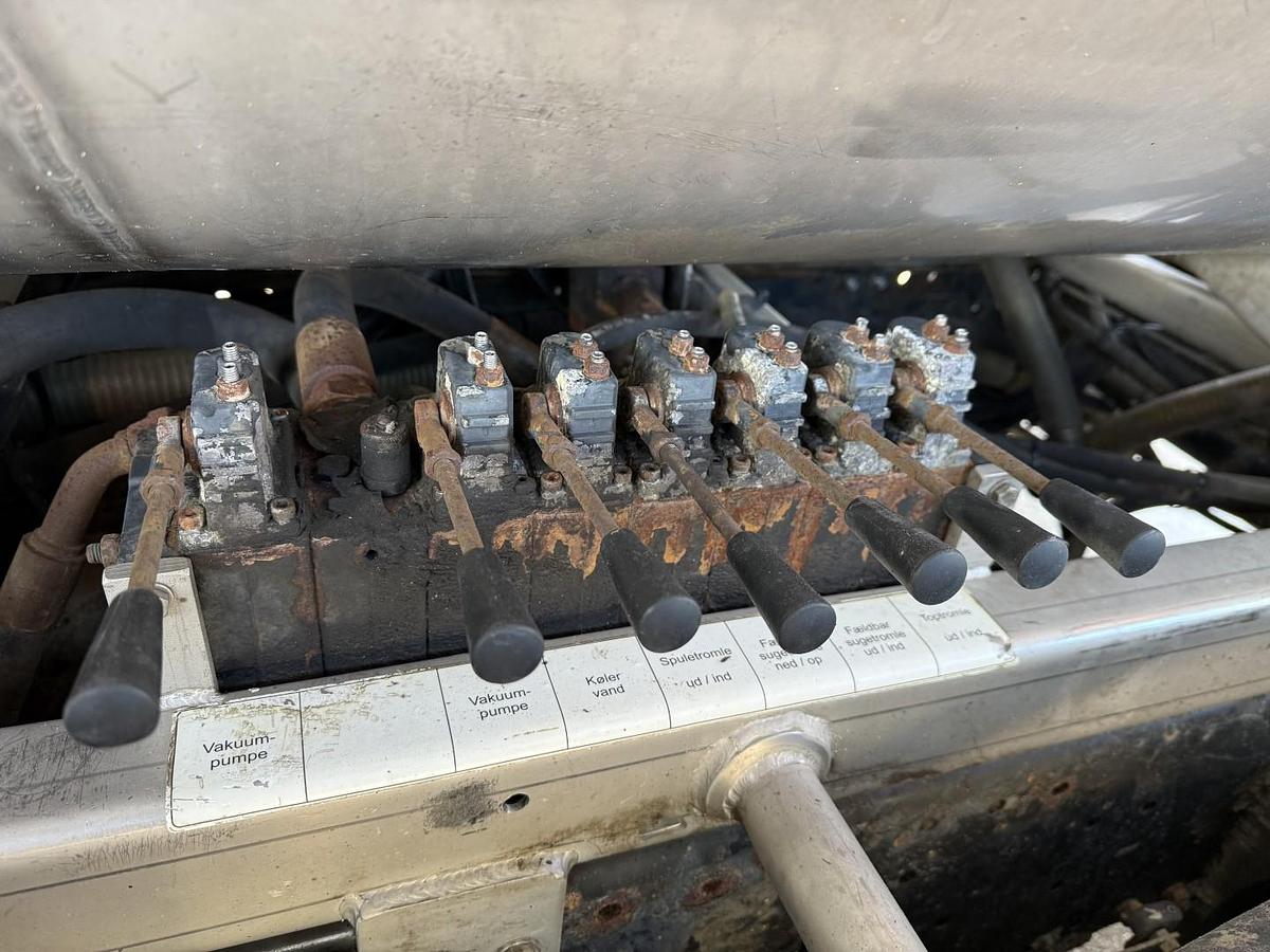 Meget god MAN TGM 14.250 4x2 VM-Tarm 4.000 l. Rustfri stål PED Kombi