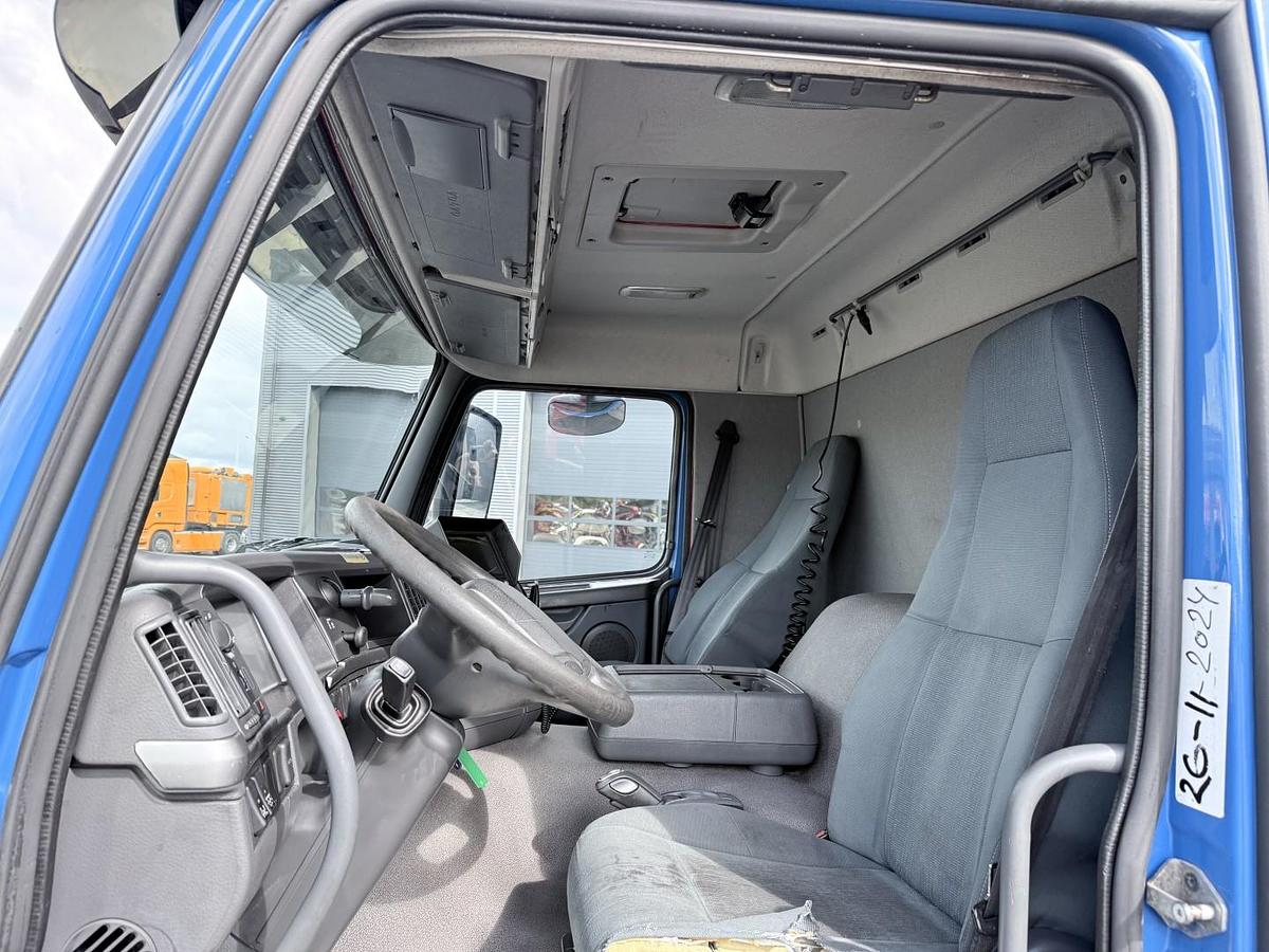 God Volvo FM 330 7,7 m 4x2 Fragtlad & lift