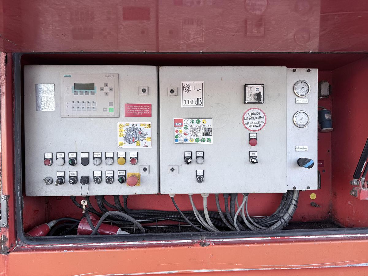 God Krone 3 akslet Boxtrailer 1000 bar højtryksanlæg med Kamat pumpe 186 L/min. Deutz V8.