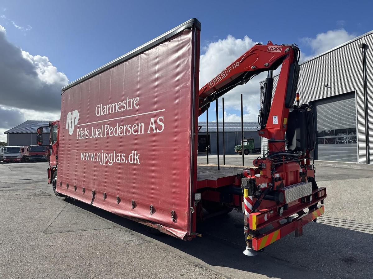 God Iveco EuroCargo 160E30 Fassi F110 / Glaslad