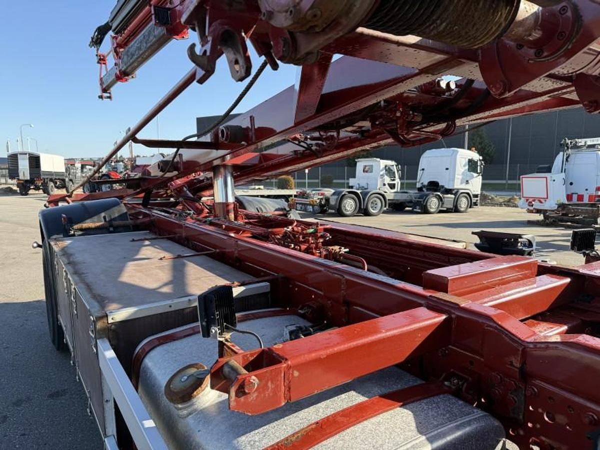 God 2001 Iveco EuroTech Cursor 190E31 4x2 Hejs / Kran HMF 1060 B3